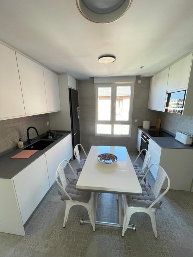 Apartamento Recien Reformado En Somo Junto Iglesia Екстериор снимка
